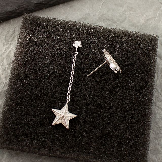 Moon & Star Asymmetrical Alloy Dangle Earring
