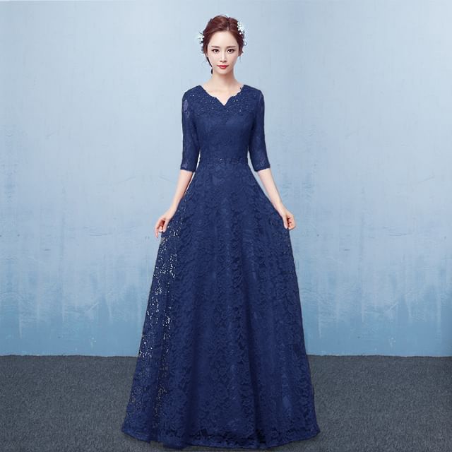 3/4-Sleeve V-Neck Floral Lace A-Line Evening Gown