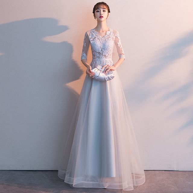 3/4-Sleeve V-Neck Lace A-Line Evening Gown / Asymmetrical Cocktail Dress