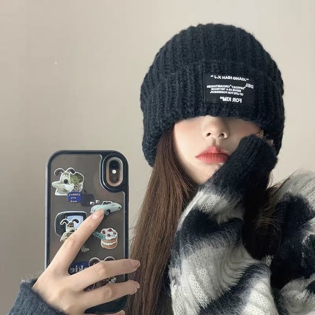 Applique Ribbed Knit Beanie