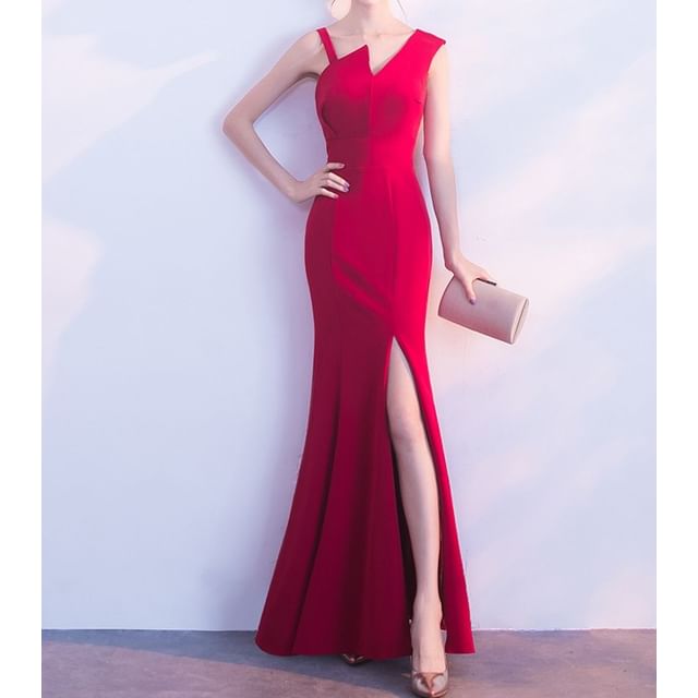 Evening Sleeveless Asymmetrical Mermaid Plain Gown