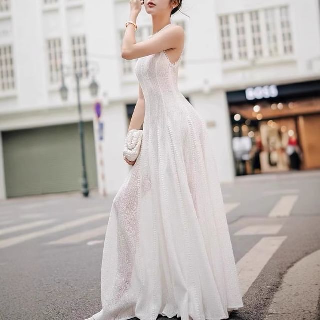 Maxi Neck Gown Sleeveless A-Line Evening Crew Lace