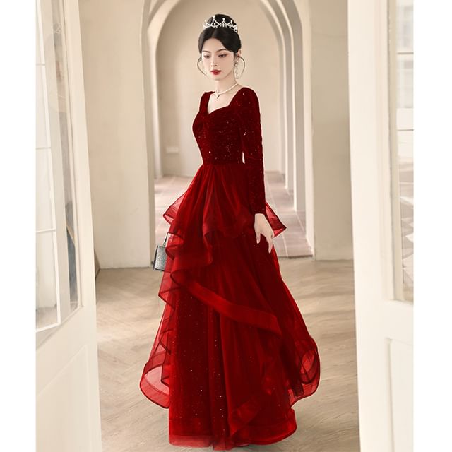 Long-Sleeve Sweetheart Neck Plain Glitter A-Line Evening Gown