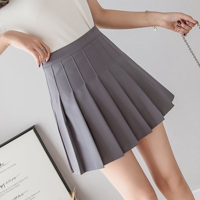 Pleated High-Rise Mini Skater Skirt in Solid Color