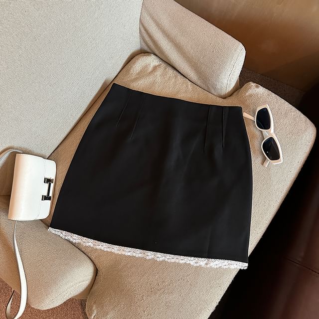 Lace-Trimmed High-Rise Mini Flared Skirt