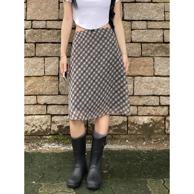 Vintage Plaid Midi A-Line Skirt with Low Rise Fit