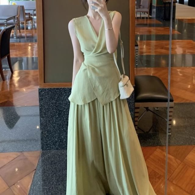 Set: V-Neck Plain Asymmetrical Tank Top + Elastic Waist Maxi A-Line Skirt