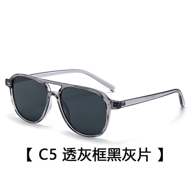 Plastic Aviator Sunglasses