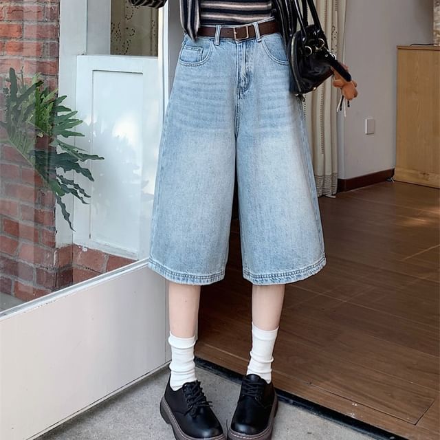 High Rise Washed Capri Wide Leg Jeans