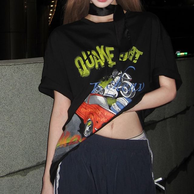 Short-Sleeve Round Neck Graphic Print Tee / Spaghetti Strap Mini Bodycon Dress