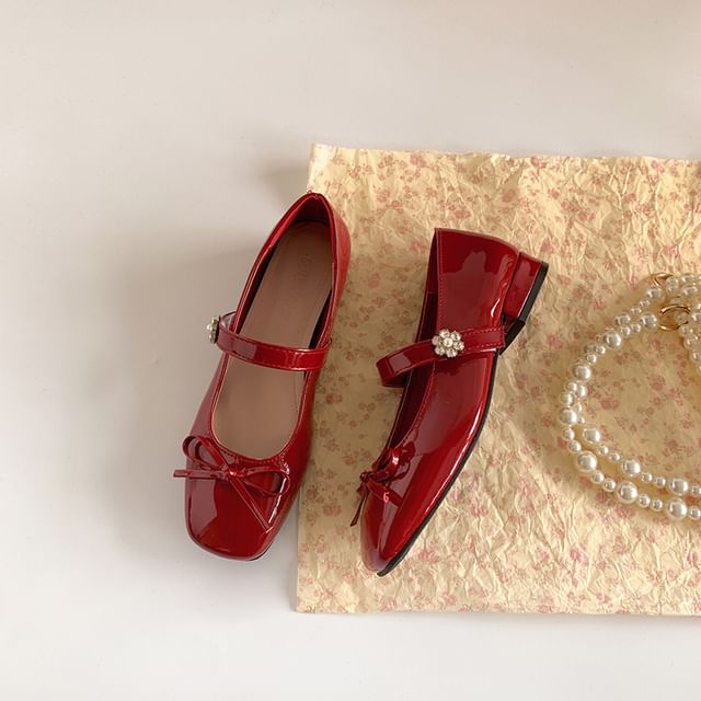 Low Heel Square Toe Bow Faux Leather Mary Jane Pumps