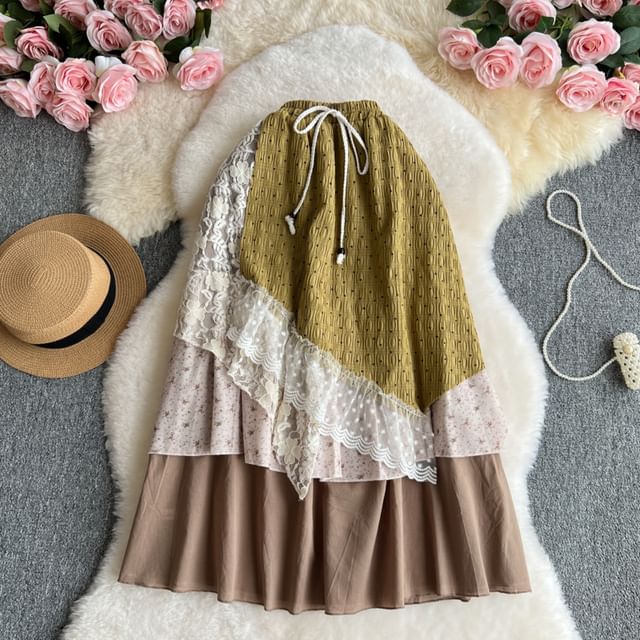 Elevated Waist Color-Blocked Lace-Trimmed Flared Maxi Skirt