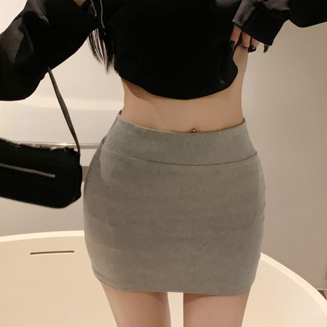 High-Rise Smooth Fitted Pencil Mini Skirt