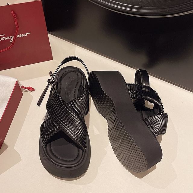 Criss Sandals Cross Platform