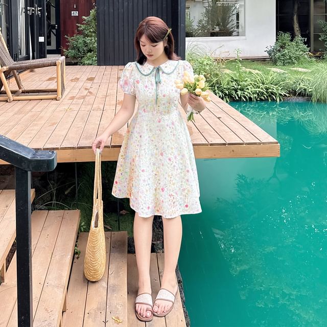 Plus Size Puff-Sleeve Collar Floral Embroidered Bow A-Line Dress