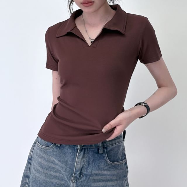 Cropped Polo Top with Short Sleeves in Solid Color Style