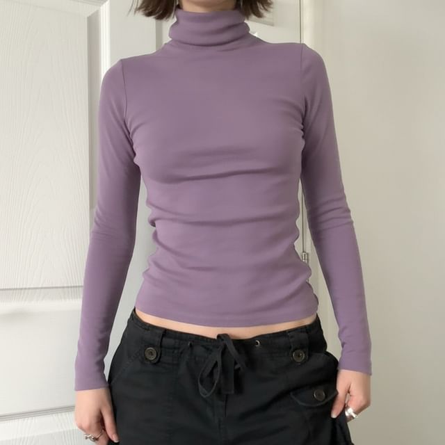Slim Fitting Turtleneck Long Sleeve Solid Tee