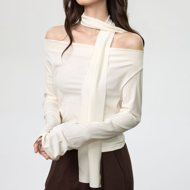 Cowl Neck Crop Tee and Skinny Scarf Slim Set
