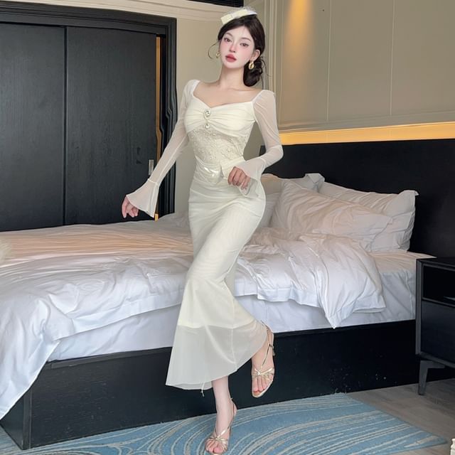 Long-Sleeve V-Neck Lace Panel Ruched Mesh Maxi Mermaid Dress