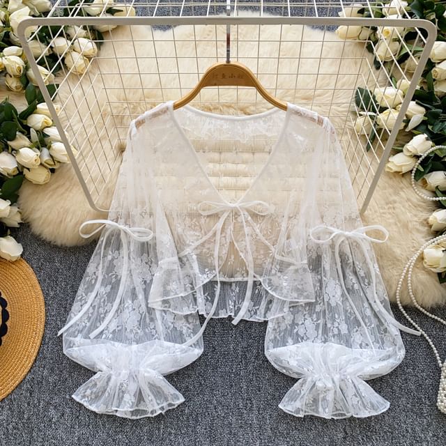 Puff-Sleeve V-Neck Lace Crop Top