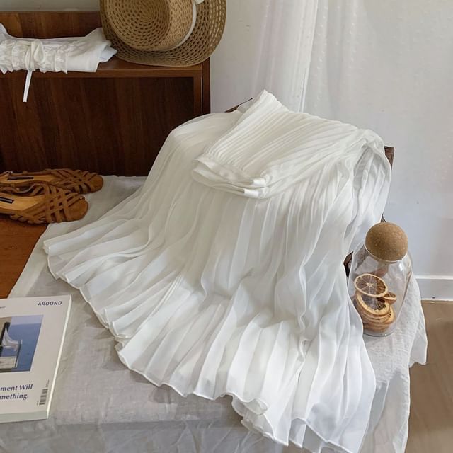 Mid Rise Plain Midi Pleated Skirt