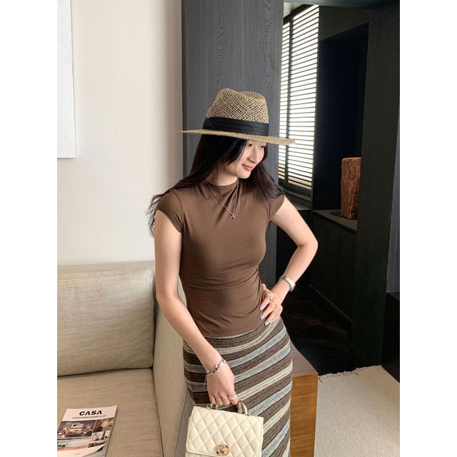 Mock Neck Cap Sleeve Solid Cropped Top
