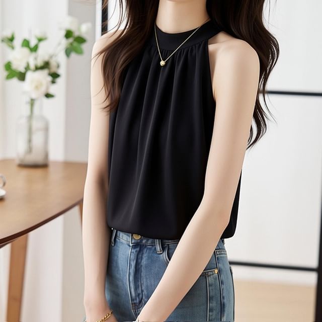 Sleeveless Crewneck Basic Blouse