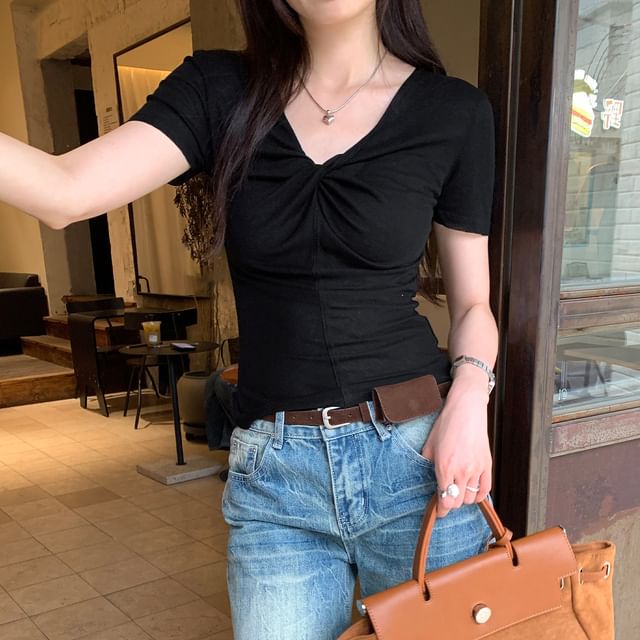 Twisted V-Neck Short-Sleeve Slim Tee