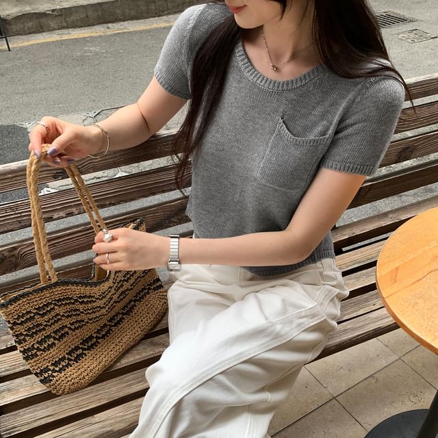 Short Sleeve Round Neck Plain Knit Top