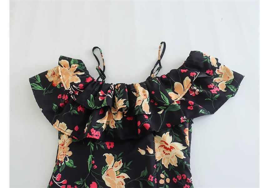 Schulterfreies Midikleid in A-Linie mit floralen Rüschen kk6