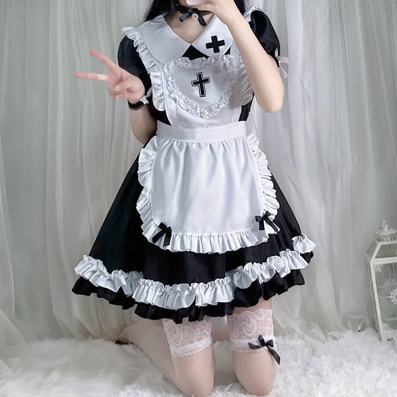 Ensemble robe lolita à volants et imprimé croix kawaii