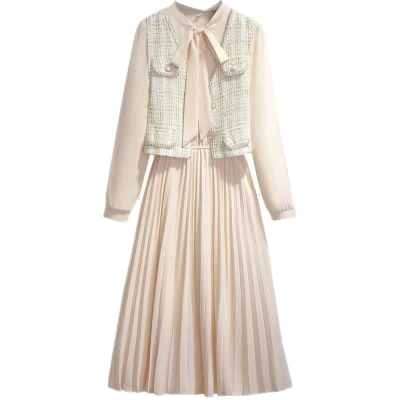 Robe chemise plissée à manches longues et lacets avec imprimé à carreaux et perles