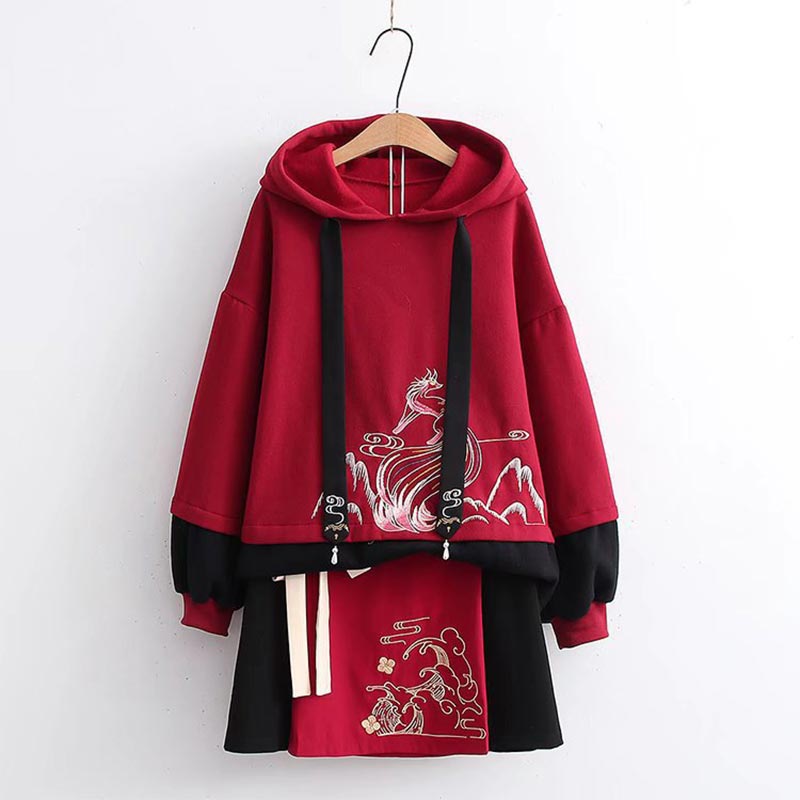 Ensemble jupe à nœud et sweat à capuche brodé rouge vintage