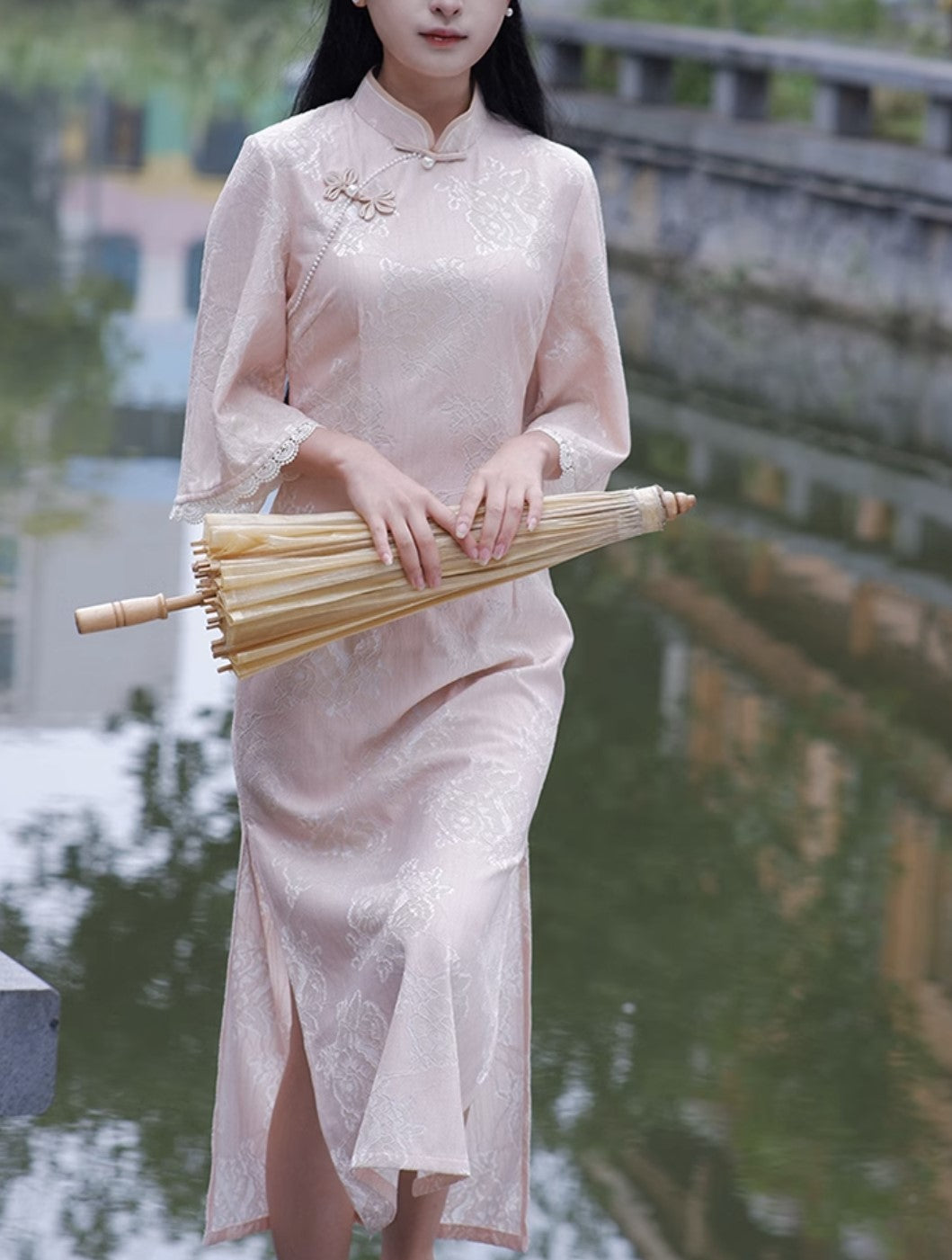 Cheongsam rose élégant