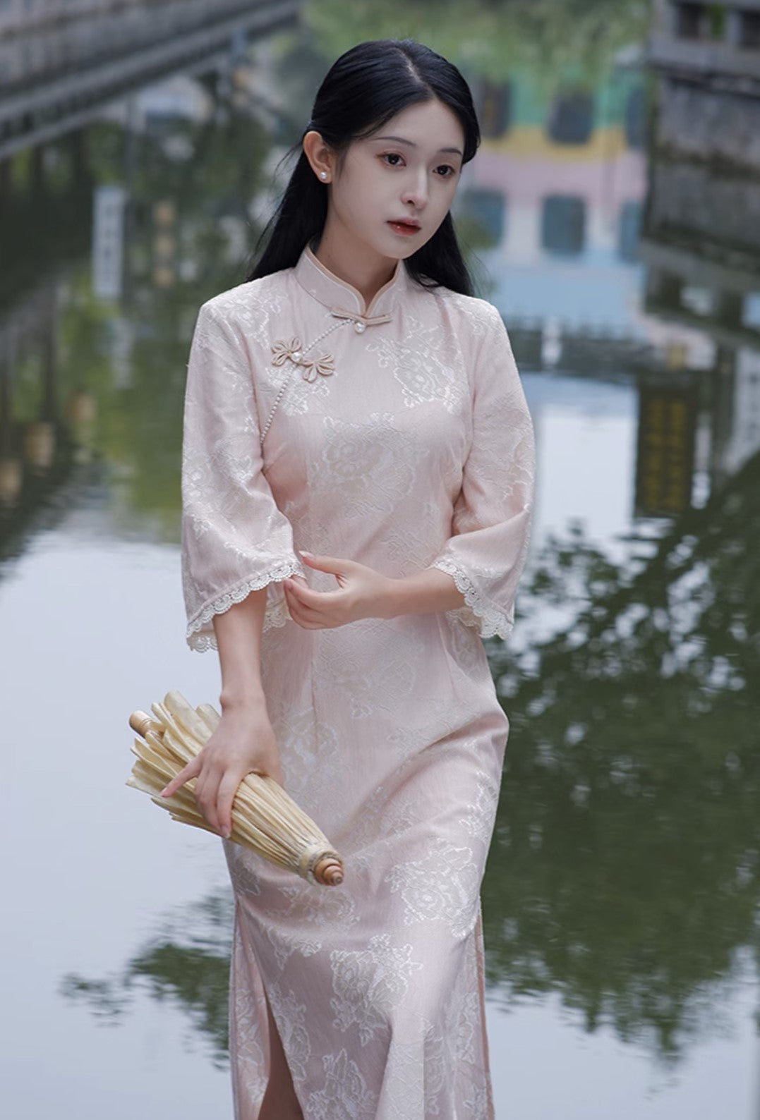 Cheongsam rose élégant