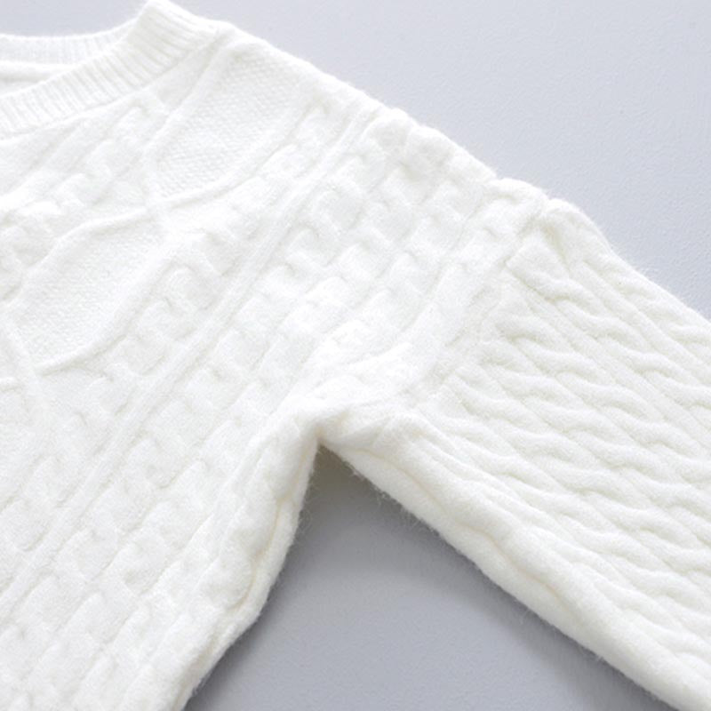 Pull en tricot blanc élégant avec jupe plissée brodée vintage