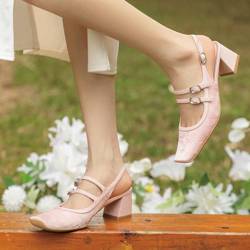 Sommersandalen mit Vintage-Blumenmuster und dickem Absatz