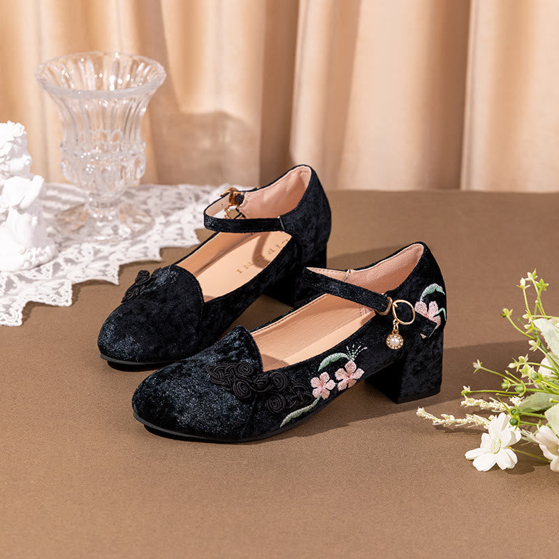 Retro Floral Embroidery Toe High Heel Shoes