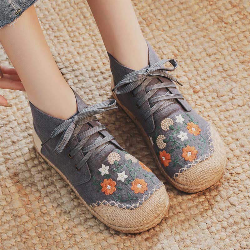 Elegant Embroidery Floral Lace up Canvas Boots