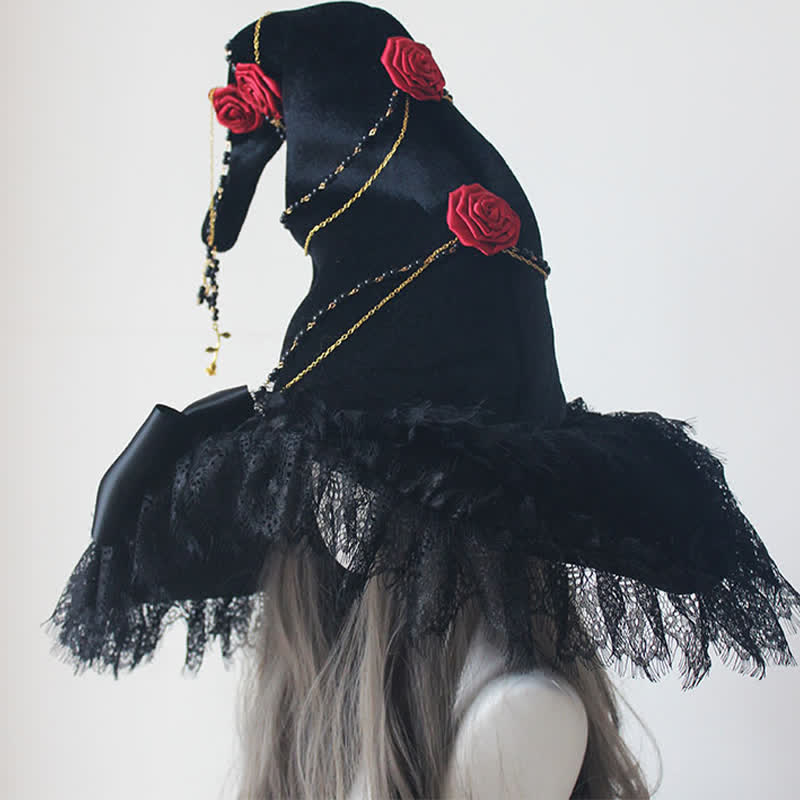 Chapeau de sorcière noir en dentelle avec décor de roses gothiques