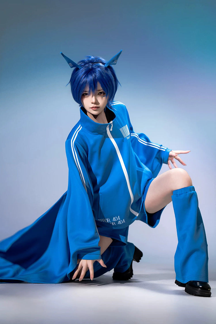 Stand-Collar Gothic Prince Coat with Trumpet Sleeves and Shorts