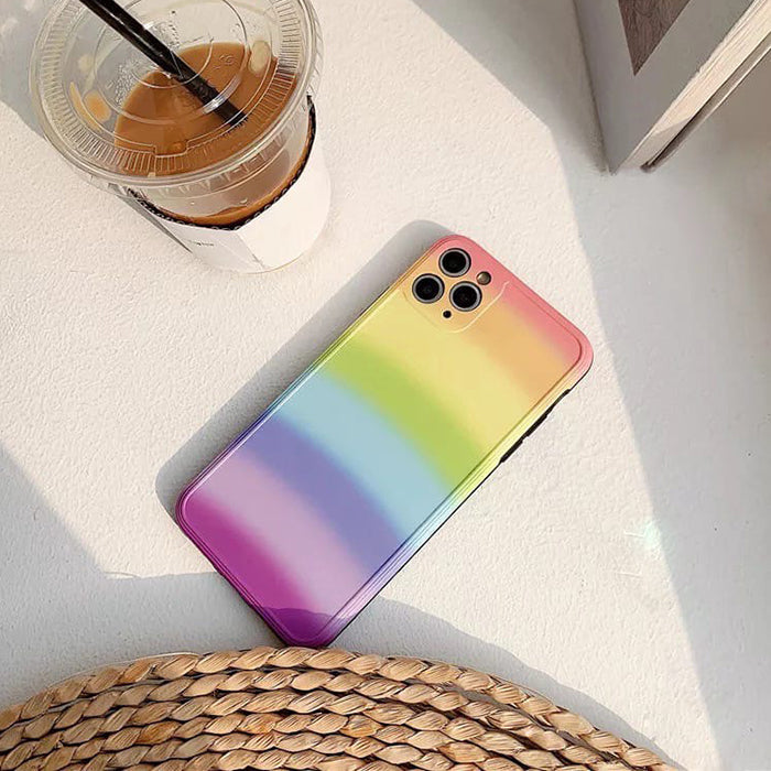 Coque iPhone multicolore arc-en-ciel