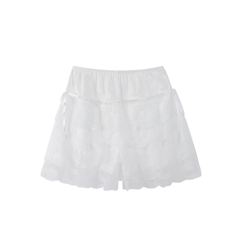 Short de bain blanc doux avec bordure en dentelle superposée