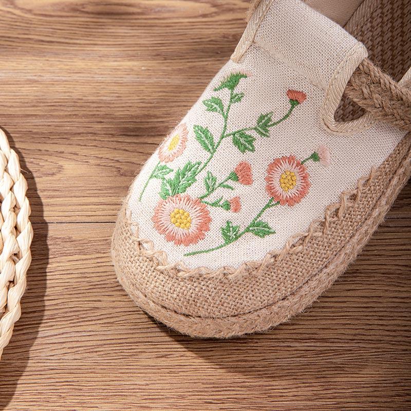 Chaussures plates en toile à broderies florales vintage