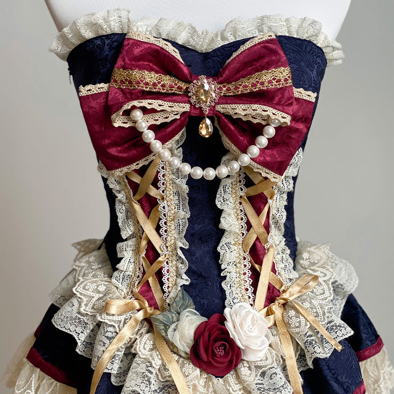 Haut corset en dentelle avec nœud papillon Lolita et short superposé