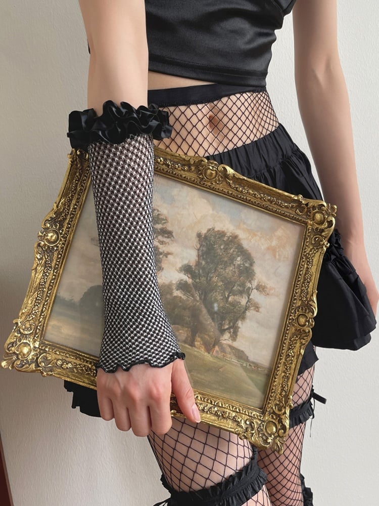 Black and White Ruffled Cuffs Sleeves