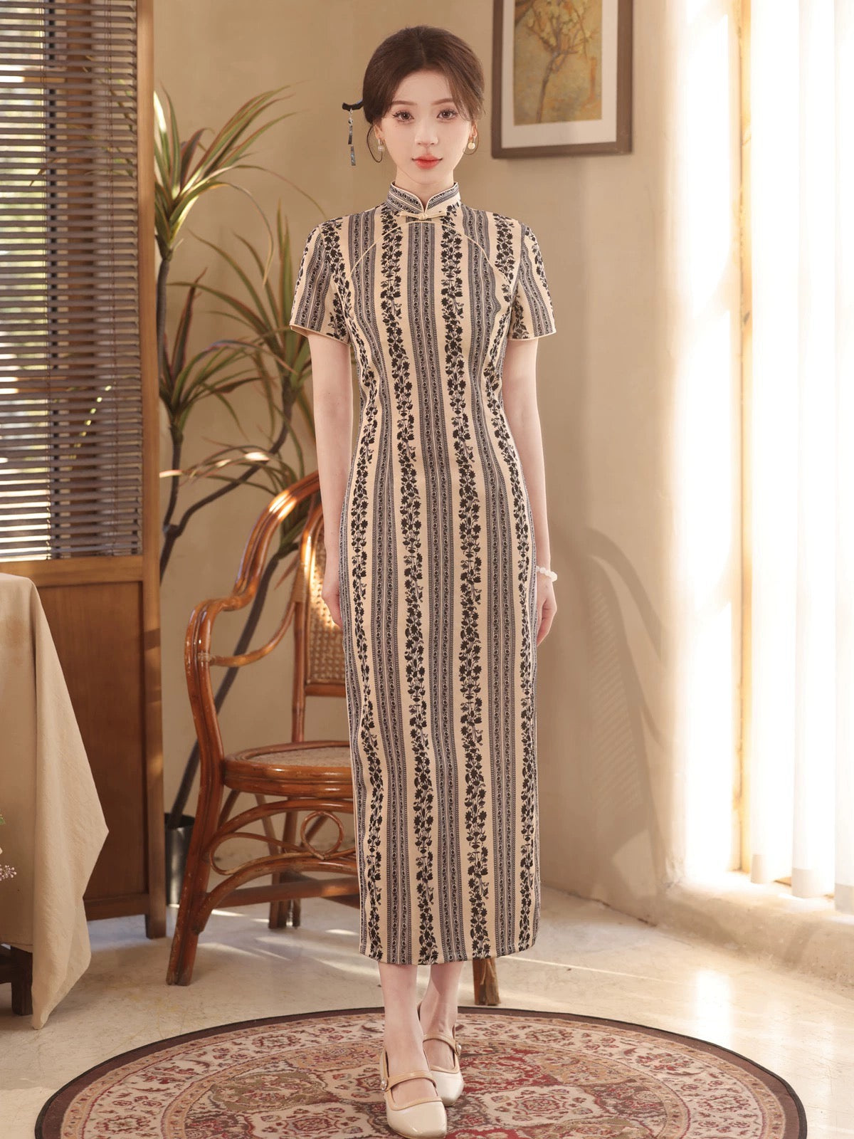 Stripe Flora Short Sleeve Long Cheongsam