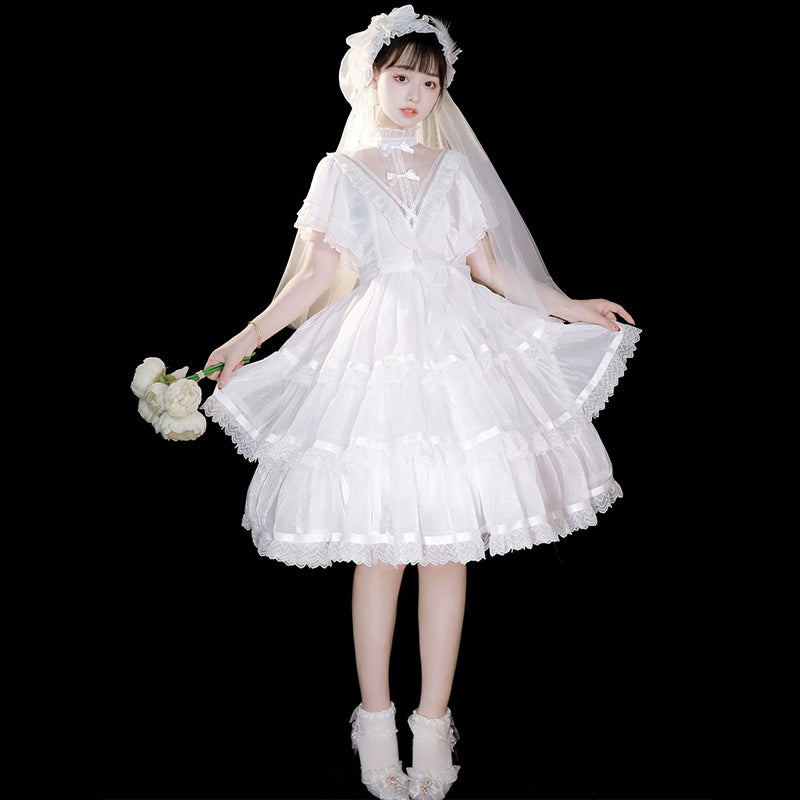 Robe Lolita élégante à col haut et nœud en dentelle