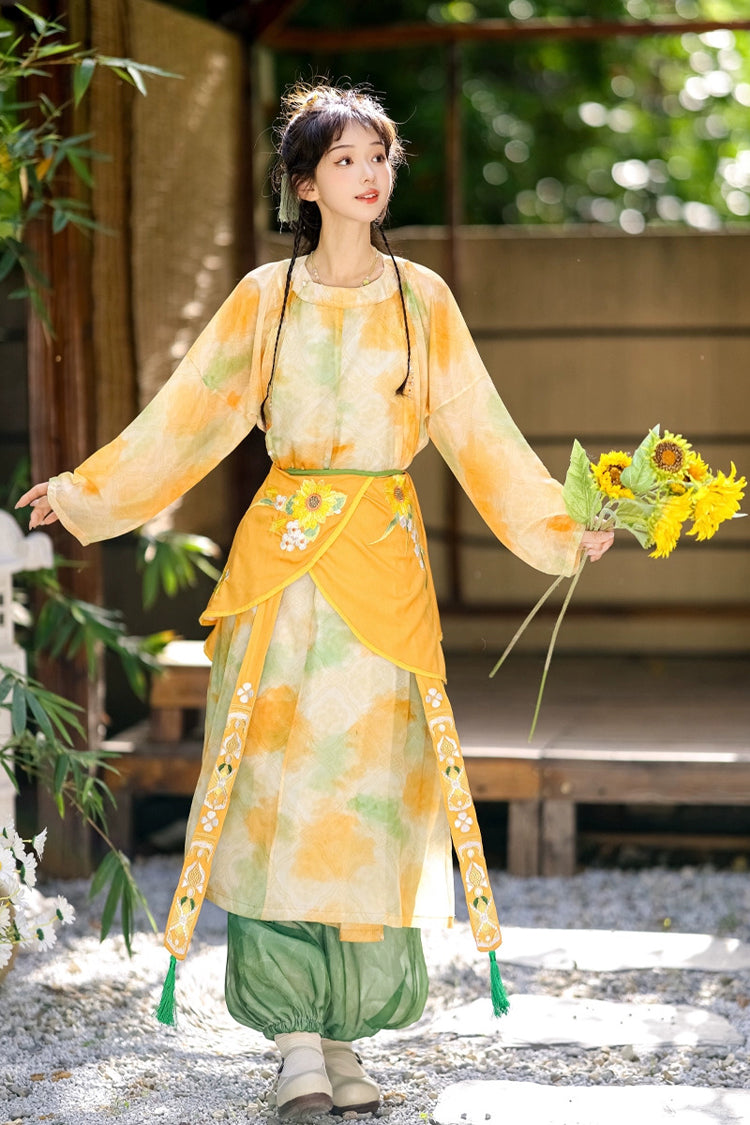 Round Collar Long Sleeve Printed Hanfu Pants Outfit in Yellow Green