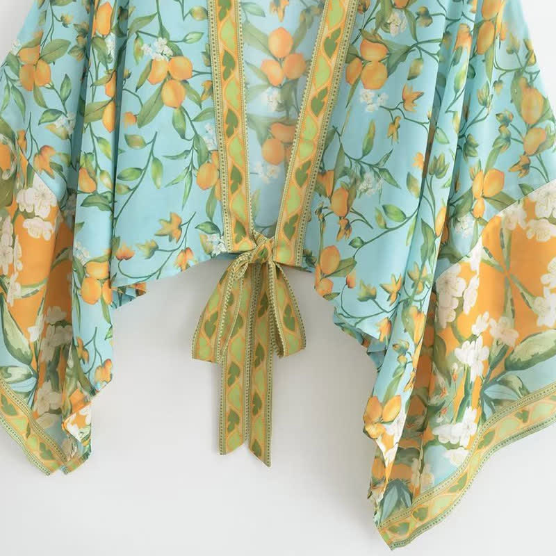 Kimono-Oberbekleidung mit Schnürung und Boho-Print